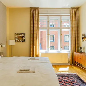  Apartment Bengt Kiraly Str. Luxury
